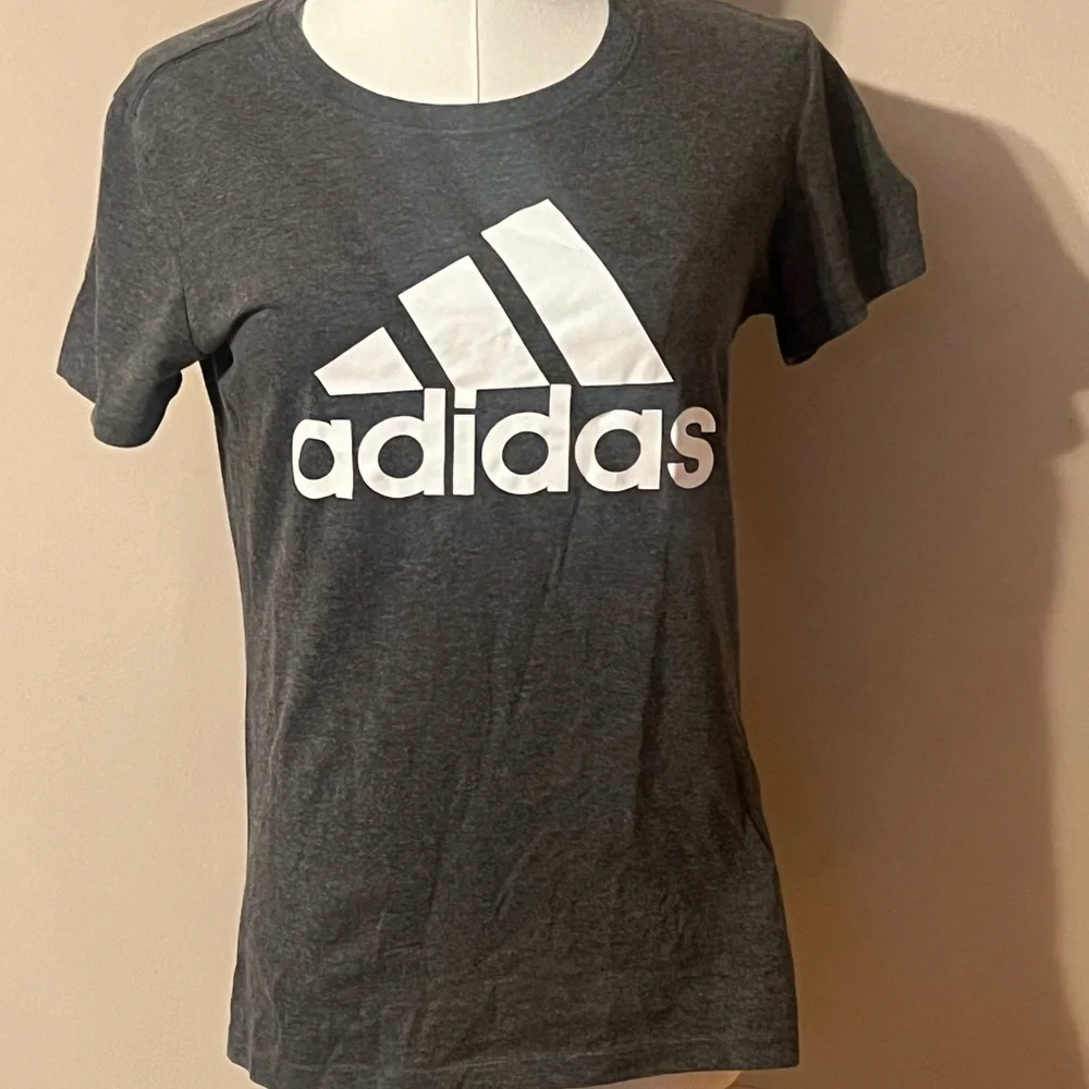 Like New Adidas T-Shirt